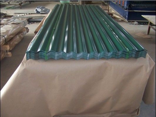 18 Gauge x 48 en aleación 3105 color corrugado pre-pintado de aluminio para el techo y el revestimiento de la pared de la hoja para la fabricación de material