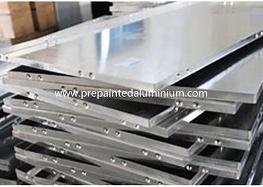 Hoja de aluminio gruesa industrial del grado 3m m usada para cubrir la decoración del automóvil