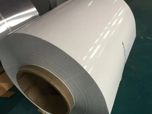 0.55 mm de espesor de aleación3105 H24 24 calibre prepintado de aluminio bobina con PVDF pintura para cubierta de patio