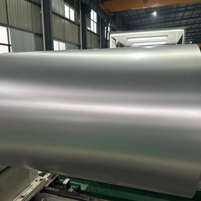 Varios colores Plata de aluminio recubierta de color Ral & Pantone bobina de aluminio prepintada de 0,50 mm de espesor 1250 mm de ancho para edificios
