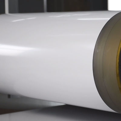 Bobina de recubrimiento de aluminio fácil de manejar con rollos pequeños y embalaje de cartón