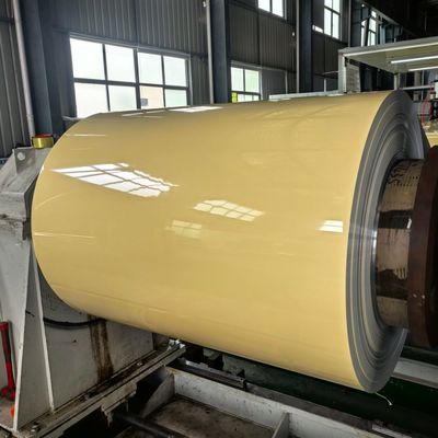 En el caso de los materiales de construcción de techos de aluminio, se utilizará una bobina de aluminio revestida con pintura de poliéster negro de satén.