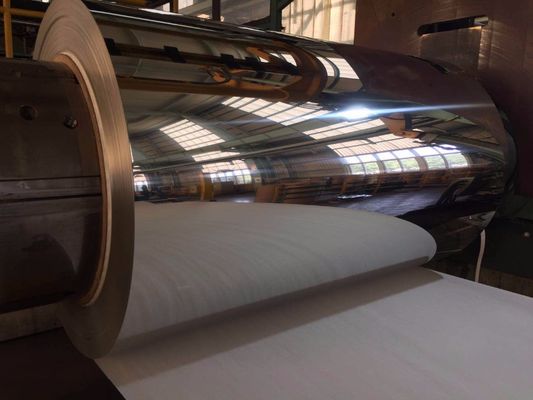 Aleación 1085 de 0,50 mm de espesor, color dorado, aluminio espejo con reflectividad superior al 96% para la fabricación de paneles de energía solar