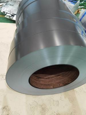 Bobina de aluminio aleación 3105 de 0,55 mm de espesor, color mate, PVDF pre-pintada para panel de fachada de muro cortina