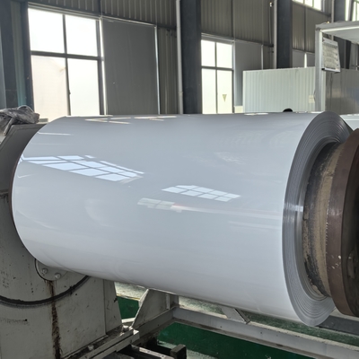 2.4 mm de espesor y 1250 mm de ancho poliéster bobina de aluminio pre-pintado utilizado en la fabricación de cápsulas de campamento