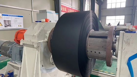 Hoja de aluminio con recubrimiento de color blanco / negro Ral 9010 en la bobina 3105 H44 para canaletas de producción o la fabricación de bajantes